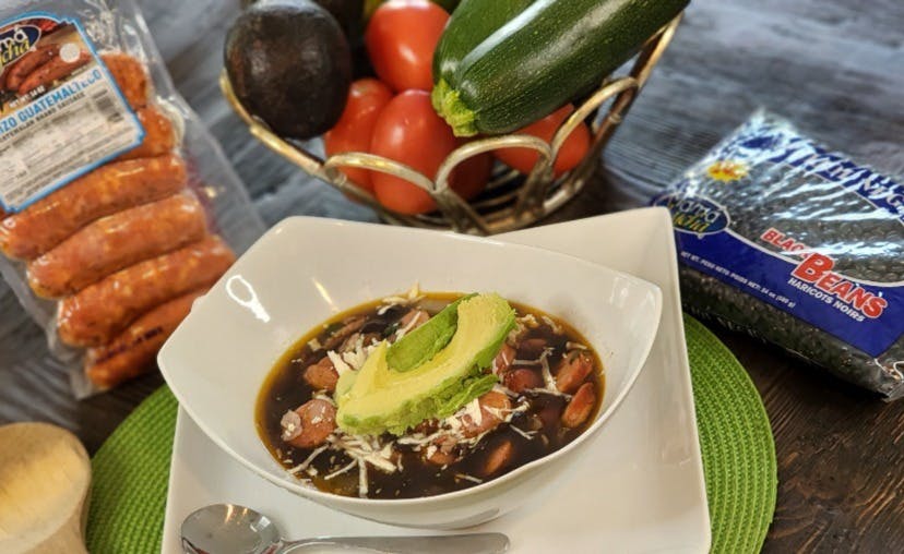 Mama Lycha Sopa De Chorizo Guatemalteco Con Frijol